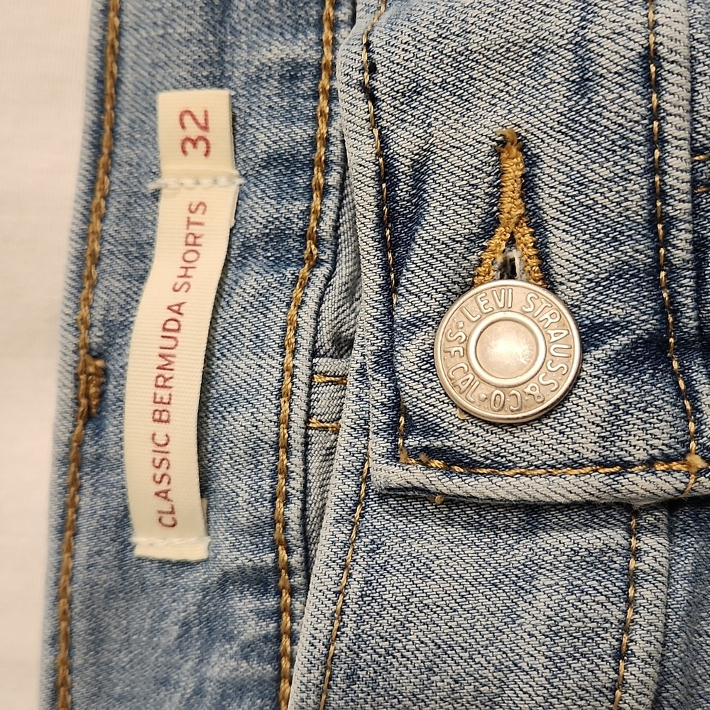 Levi's Classic Bermuda Shorts women's 32 blue denim red tab - Picture 2 of 15